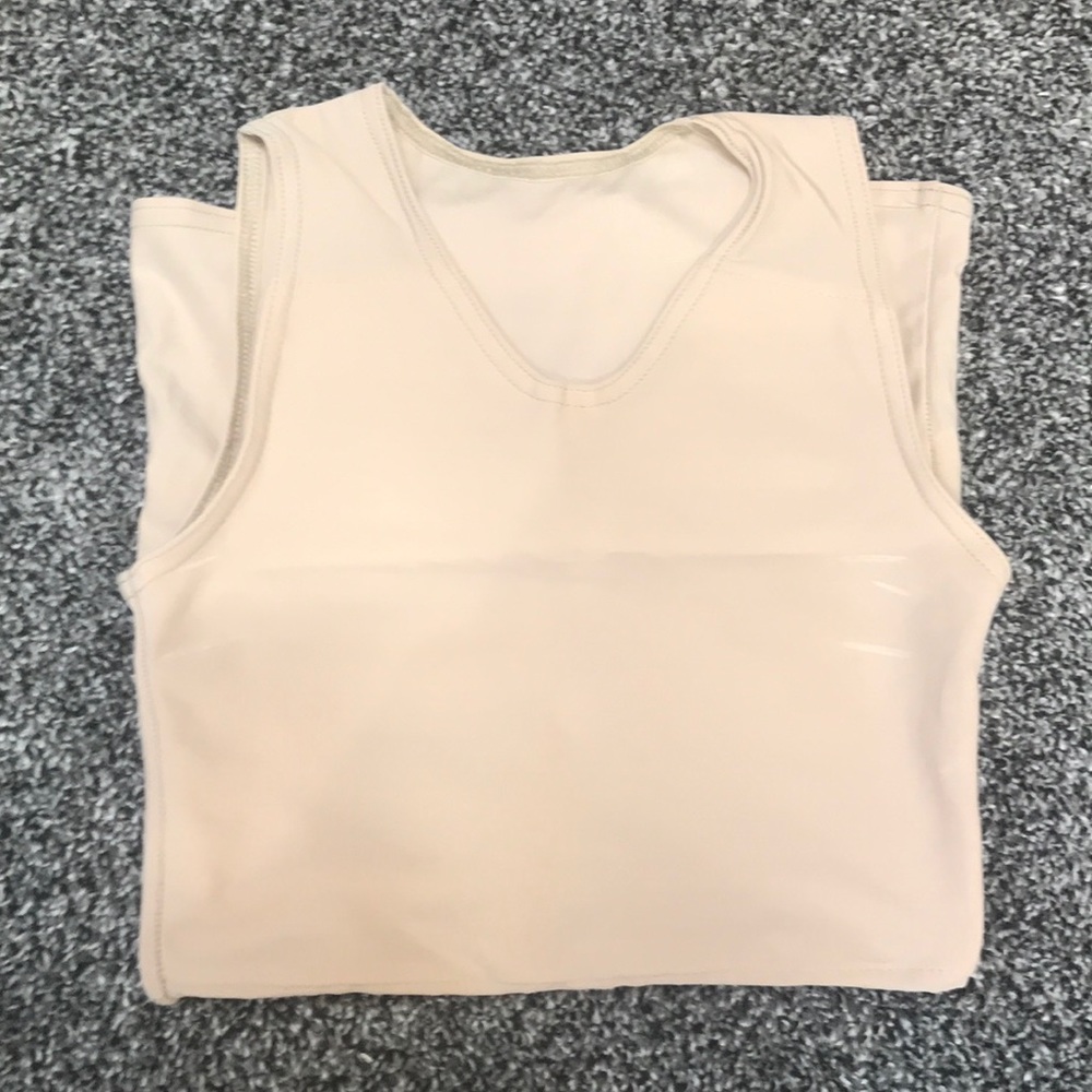 Chest binder